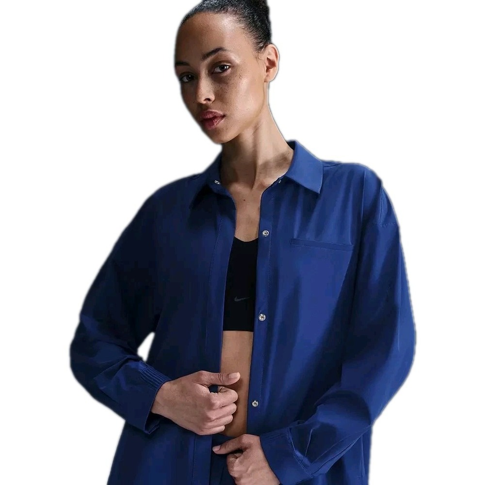 Nike Women's Size M - 24.7 Perfect Stretch Dri-FIT Oversized Long Sleeve Shirt